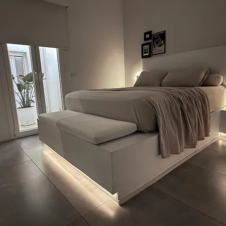 Aelia מלון דירות 3*